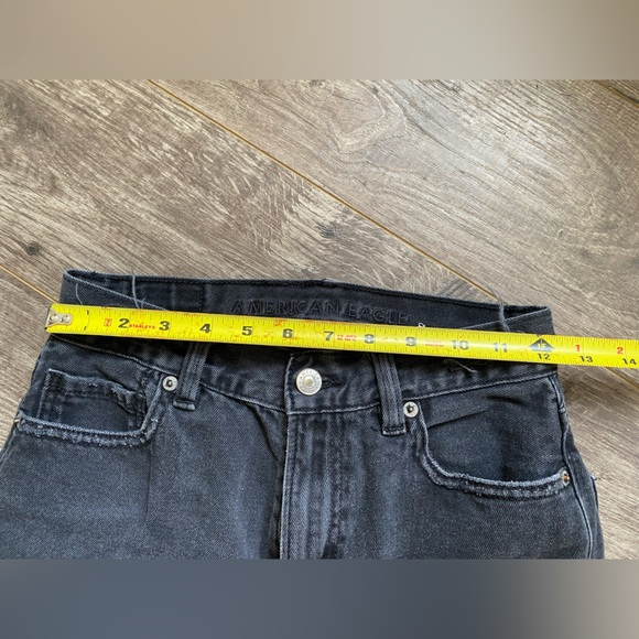 American Eagle super distressed high rise black cropped mom jeans - Picture 16 of 16